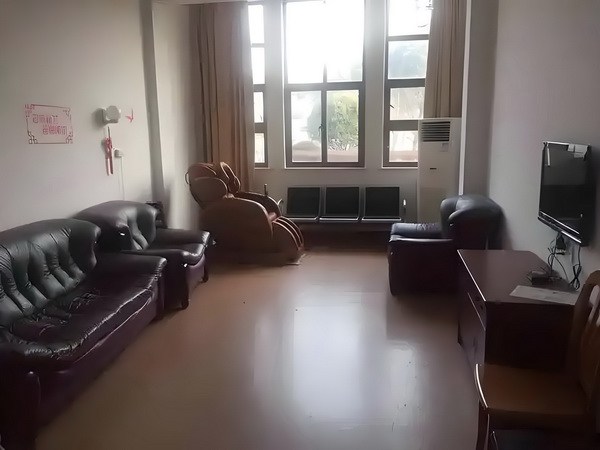 豪门夺情：通缉桃花妻